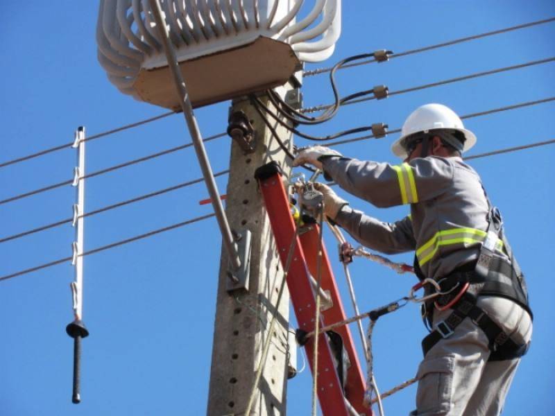 Manutenção de Redes de Distribuição de Energia Elétrica