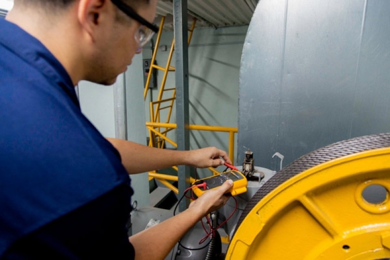 Manutenção Preventiva de Elevadores em Prédios Antigos