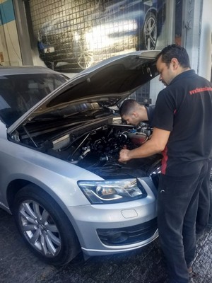 óleo Lubrificante de Motor Automotivo