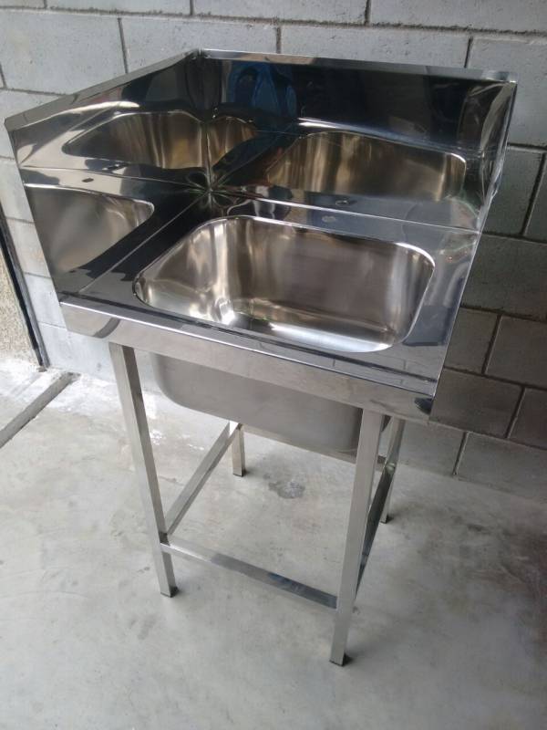 Pia em Inox para Cozinha Industrial