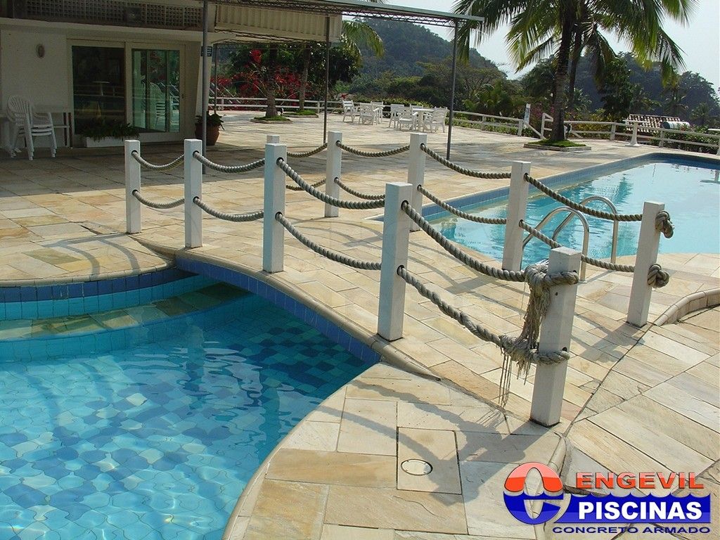 Piscina com Deck