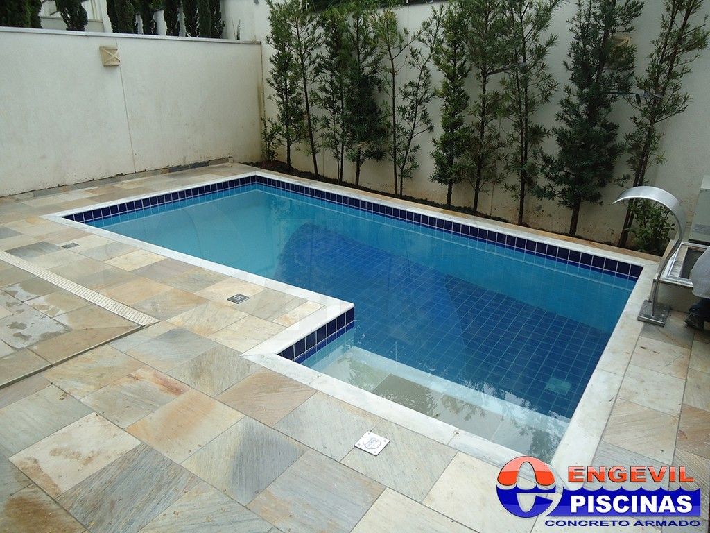 Piscina com Transbordo