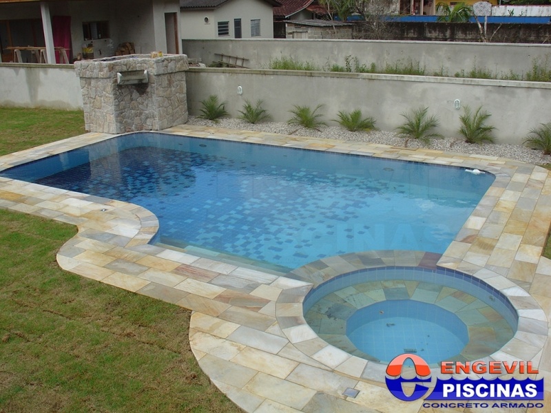 Piscina de Concreto Armado para Pousadas