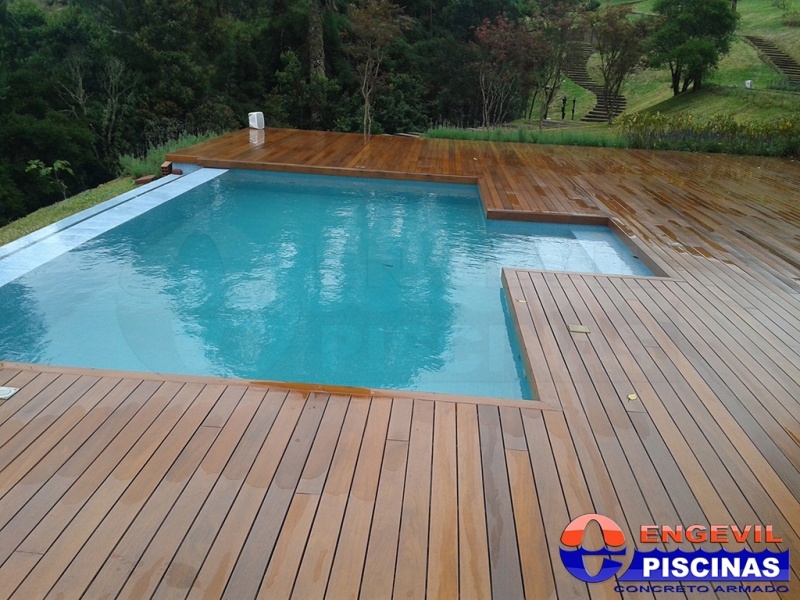 Piscina de Concreto Armado para Residências