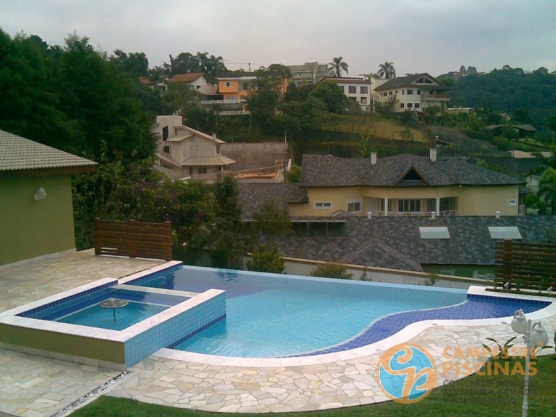 Piscina de Concreto com Revestimento