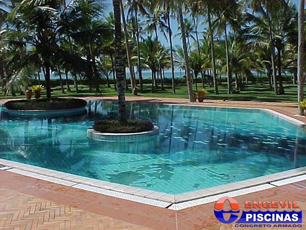 Piscina Elevada com Deck