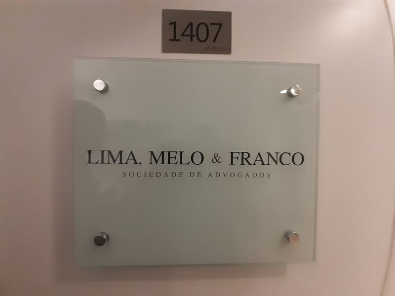 Placa Residencial de Acrílico Transparente