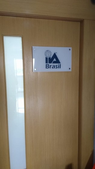 Placas de Latão Adesivadas