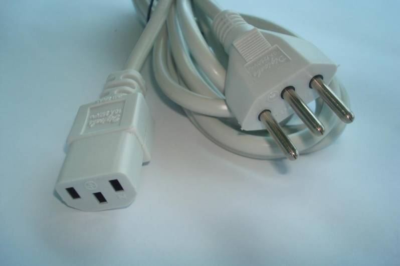 Plug Oitinho Iec C7 Fontes