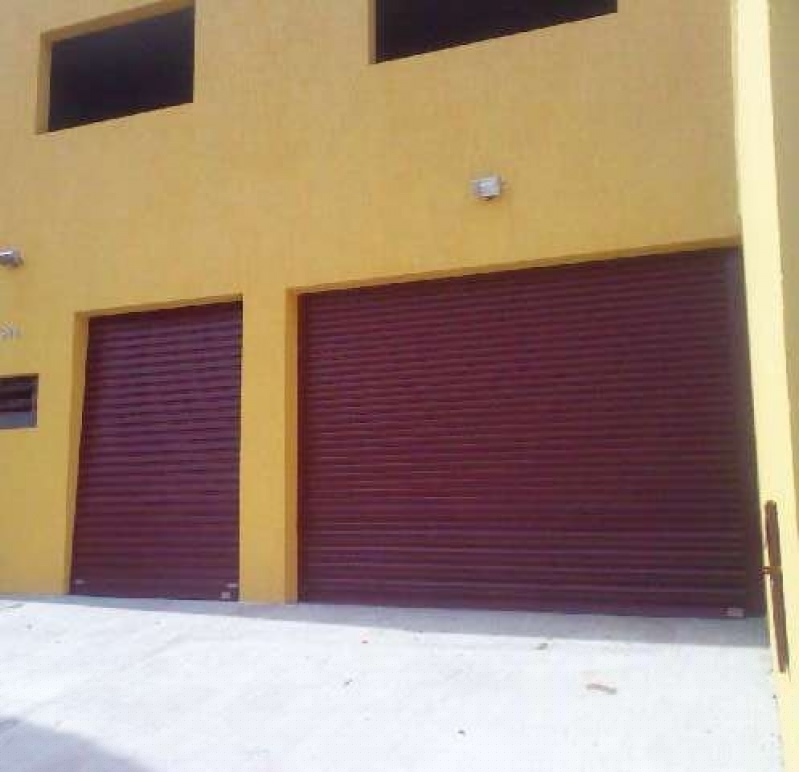 Porta de Aço Manual para área Externa