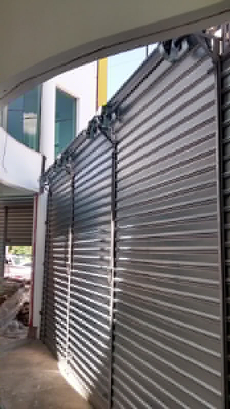 Porta de Aço Manual para Estabelecimento Comercial