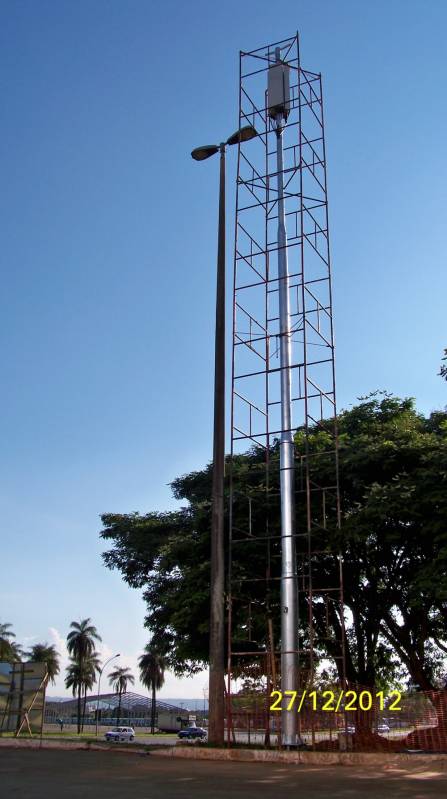 Poste Galvanizado de Luz