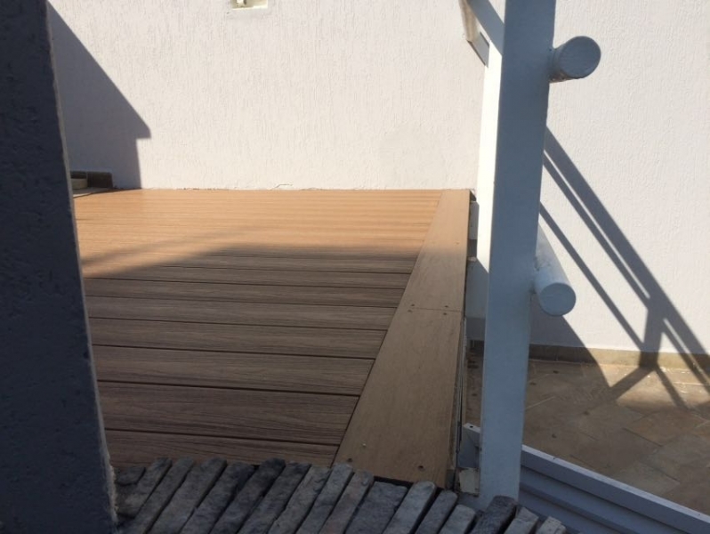 Projeto de Deck de Madeira Suspenso