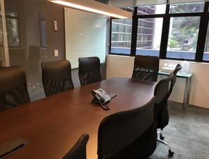 Sala de Reunião Completa