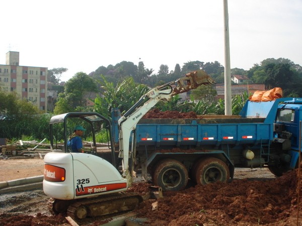 Limpeza do Terreno Construção Civil