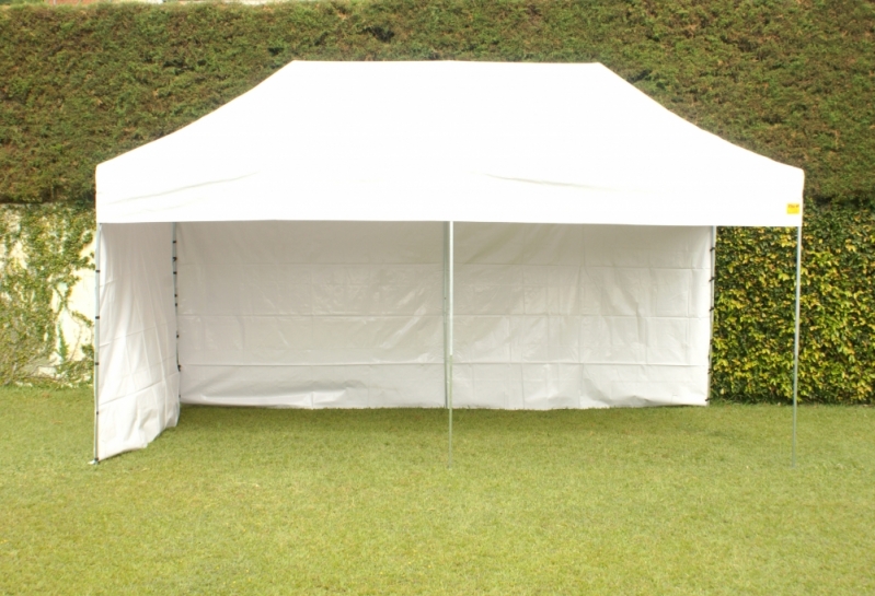 Tenda com Fechamento Lateral