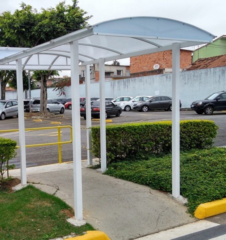 Toldo Retrátil em Telhas