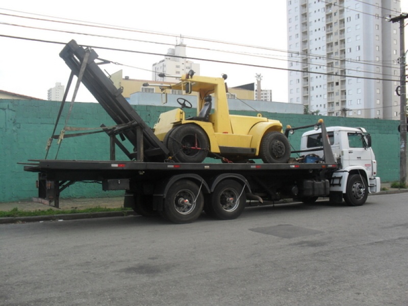 Transporte de Máquinas no Litoral