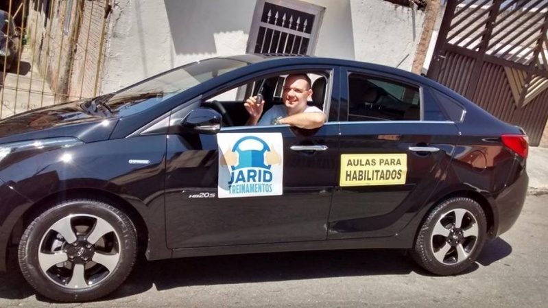 Treinamento de Direção em Auto Escola