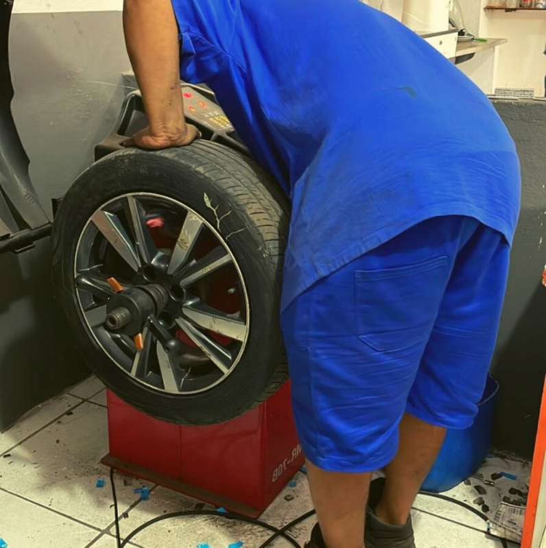 Troca de Pneu de Carro