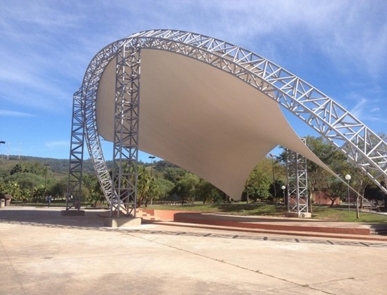 Venda de Cobertura Tensionada para Expositores