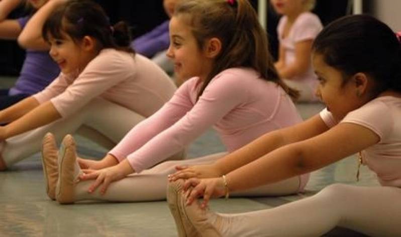 Aula de Ballet em Academia