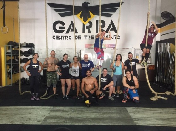 Aula de Crossfit em Academia