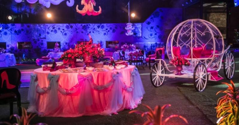 Buffet para Debutantes Barato