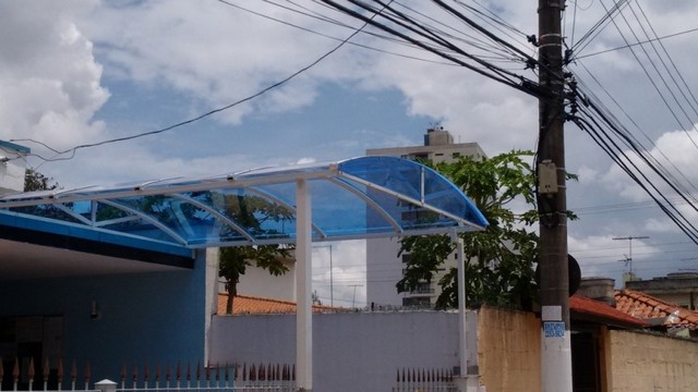 Cobertura de Policarbonato para área Churrasqueira