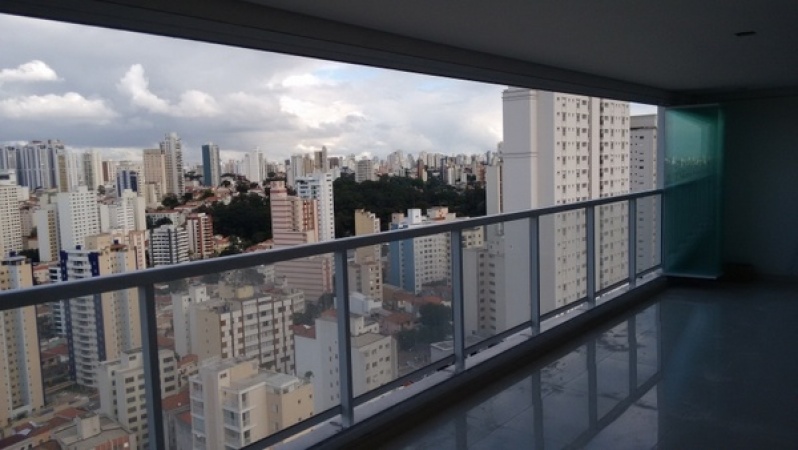 Envidraçamento de Sacadas de Apartamentos