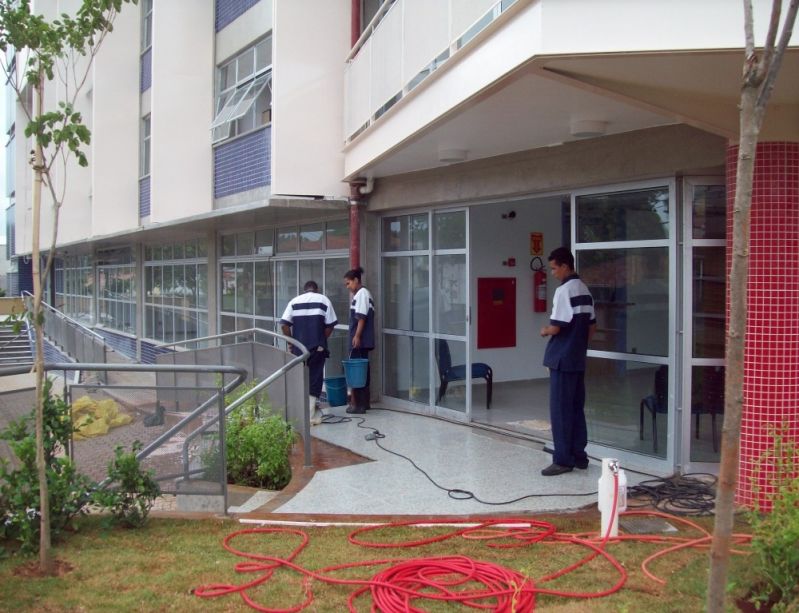 Serviços de Limpeza Terceirizados